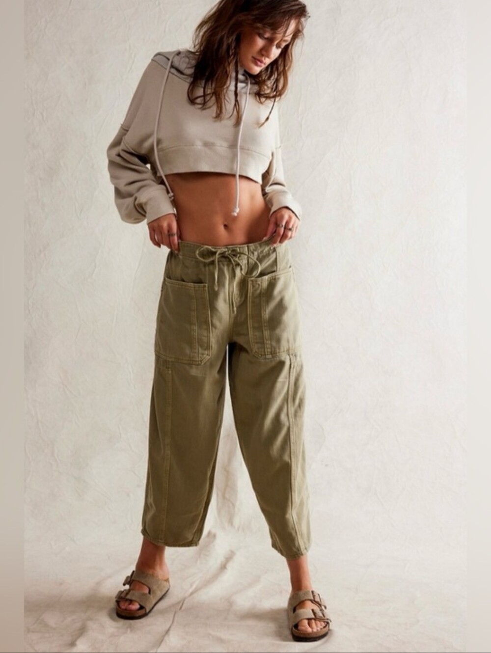 FREE PEOPLE WE THE FREE Silverton Pull-On Barrel Jeans | Aloe/Olive size small